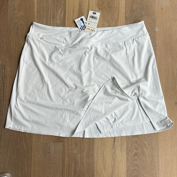 Shorty Lulu B Zip Skort - Taille XL, Blanc Et Rose, Parfait Pour Le Sport Ou La Plage